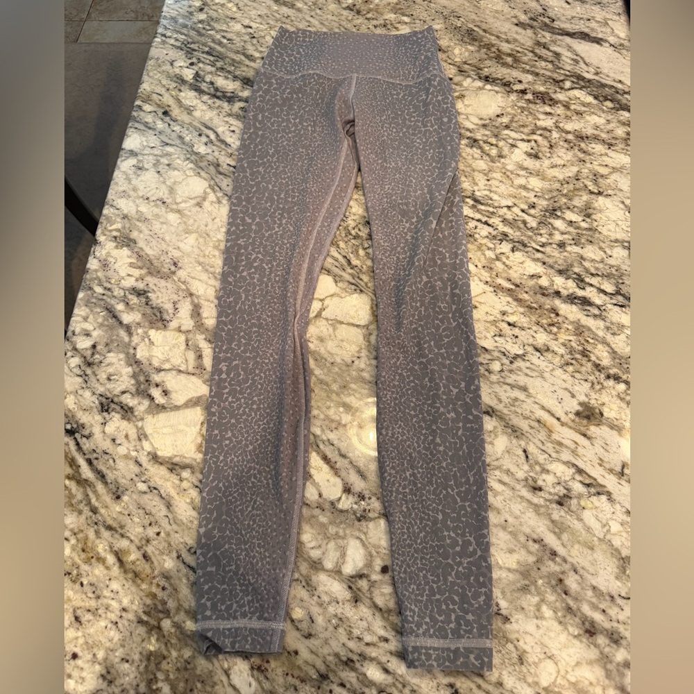 Align Grey Print - image 2